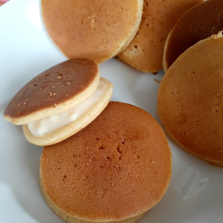 しっとり美味しい☆米粉カスタードどら焼き